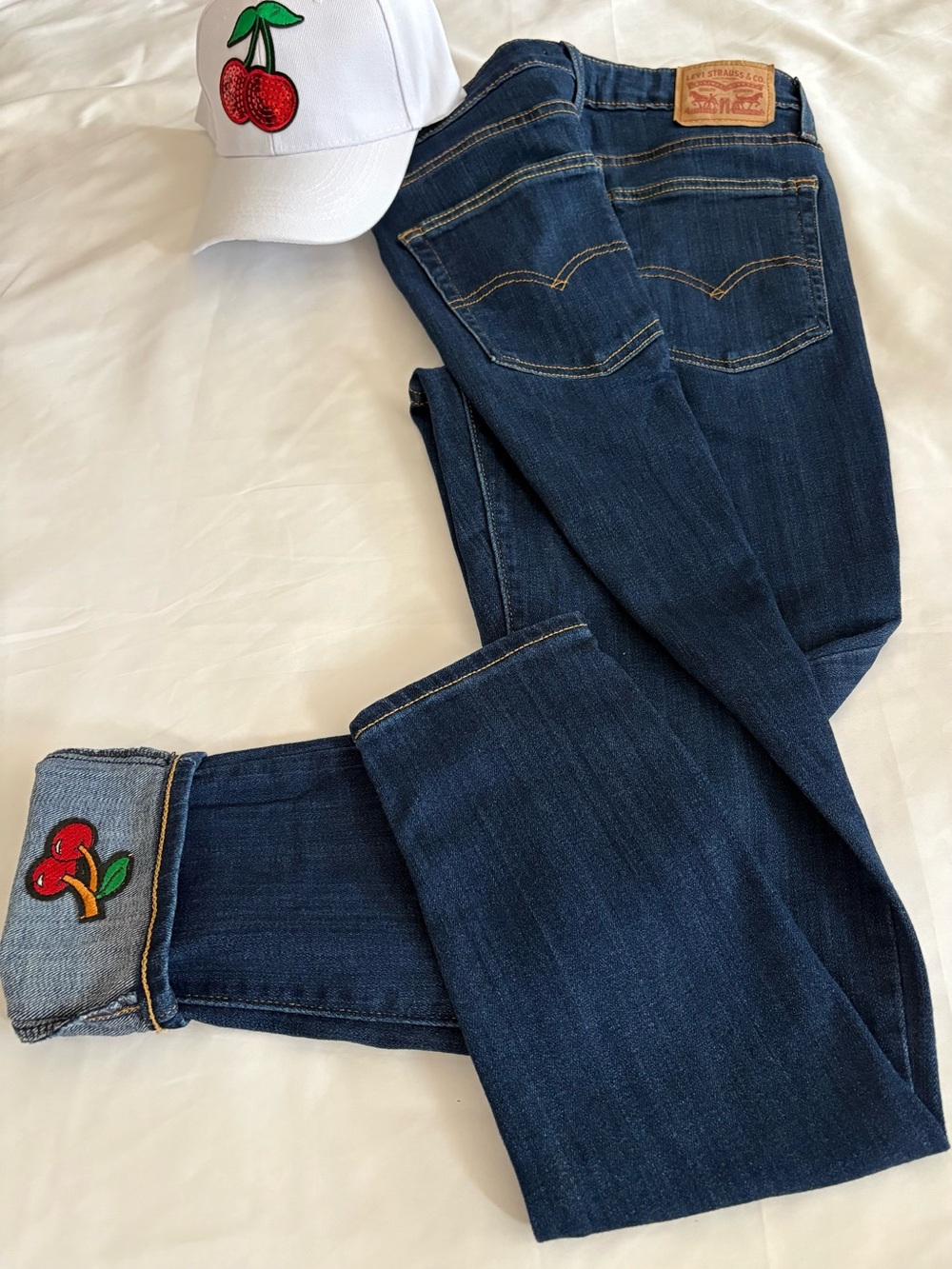 Levi’s 721 High Rise Skinny Jeans 29 Custom Cherry Cuff Stretch Dark Denim 🍒